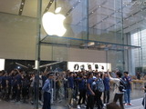 iPhone 7発売、Apple Store表参道で200人の行列 画像