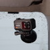 サクションカップマウントでフロントウインドウ上部に取り付けたところ。カメラを内側に向けると公道上では違法となるが、サーキットでの撮影ではよく使うカメラアングルだ。